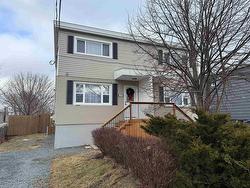 27 Regent Drive  Dartmouth, NS B2Y 3L3