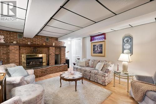 904 Osgoode Drive, London, ON - Indoor Photo Showing Living Room With Fireplace