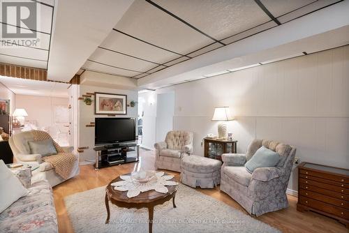 904 Osgoode Drive, London, ON - Indoor Photo Showing Living Room