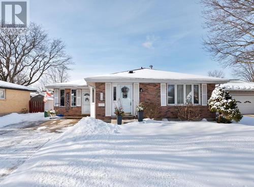 904 Osgoode Drive, London, ON - Outdoor With Facade