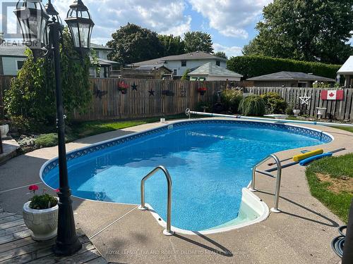 904 Osgoode Drive, London, ON - Outdoor With In Ground Pool With Backyard