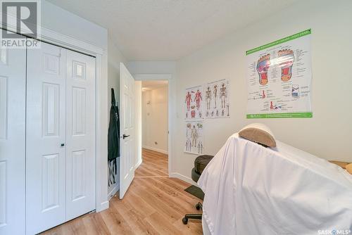 1707 Clive Bay E, Regina, SK - Indoor Photo Showing Bedroom