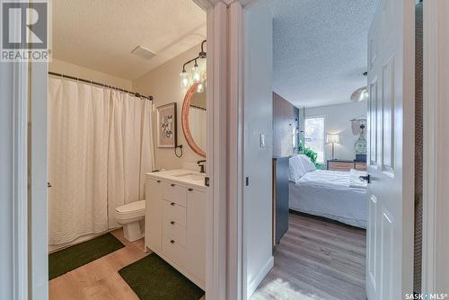 1707 Clive Bay E, Regina, SK - Indoor Photo Showing Bathroom