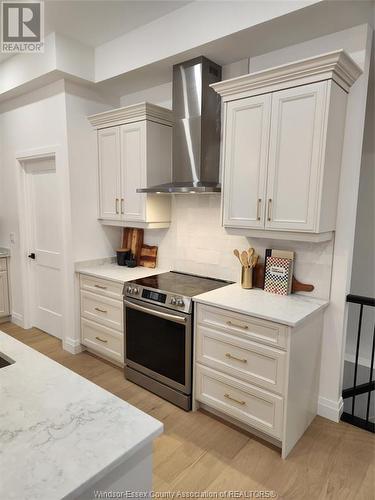 95 Mulberry Court, Amherstburg, ON - Indoor Photo Showing Kitchen