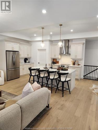 95 Mulberry Court, Amherstburg, ON - Indoor Photo Showing Kitchen