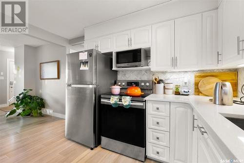 70 Straub Crescent, Regina, SK - Indoor Photo Showing Kitchen