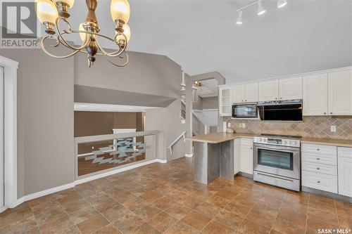 530 Blackthorn Crescent, Saskatoon, SK - Indoor Photo Showing Kitchen