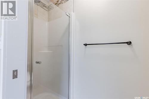 530 Blackthorn Crescent, Saskatoon, SK - Indoor Photo Showing Bathroom