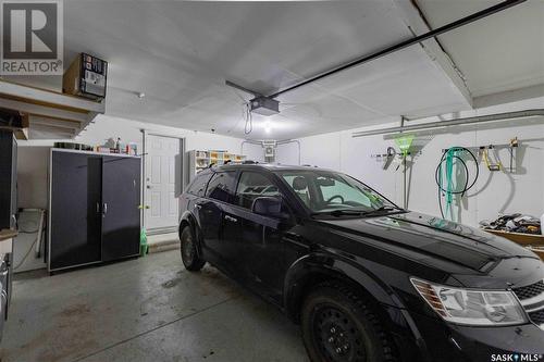 530 Blackthorn Crescent, Saskatoon, SK - Indoor Photo Showing Garage