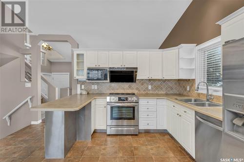 530 Blackthorn Crescent, Saskatoon, SK - Indoor Photo Showing Kitchen With Stainless Steel Kitchen With Double Sink