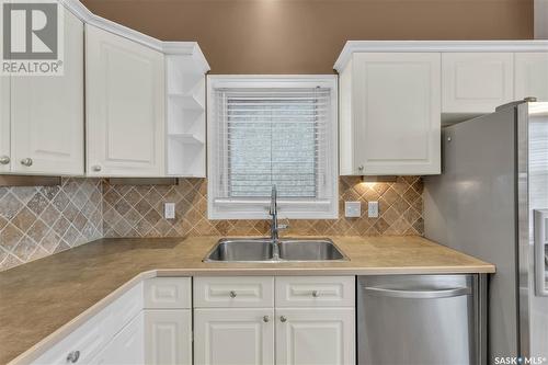 530 Blackthorn Crescent, Saskatoon, SK - Indoor Photo Showing Kitchen