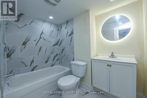 266 Adair Avenue N, Hamilton, ON - Indoor Photo Showing Bathroom