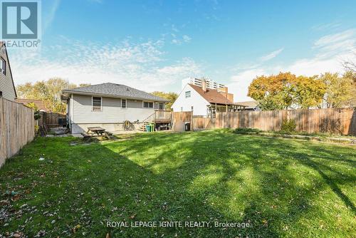 266 Adair Avenue N, Hamilton, ON - Outdoor