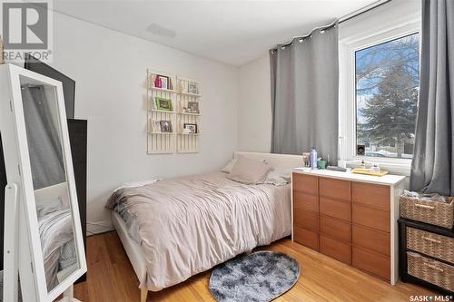 1208 Cairns Avenue, Saskatoon, SK - Indoor Photo Showing Bedroom