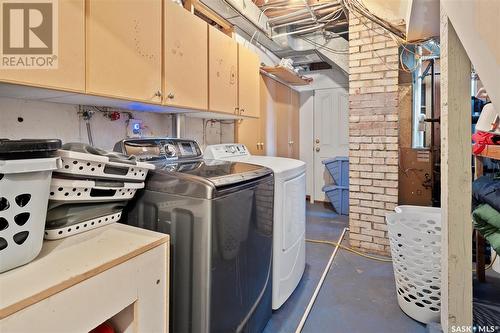 1208 Cairns Avenue, Saskatoon, SK - Indoor Photo Showing Laundry Room