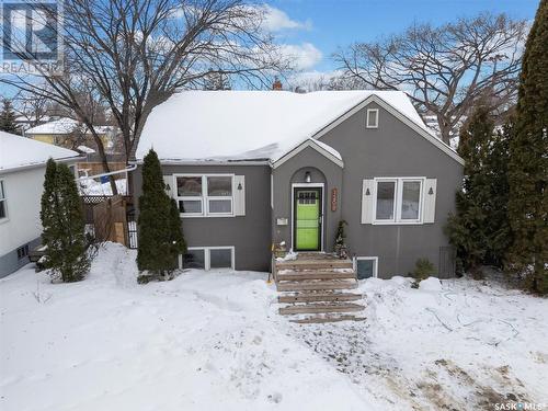 1208 Cairns Avenue, Saskatoon, SK - Outdoor With Facade