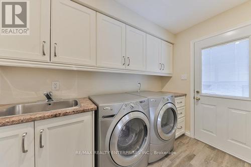 438 Temagami Crescent, Mississauga, ON - Indoor Photo Showing Laundry Room