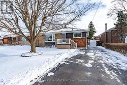 289 UPPER PARADISE ROAD  Hamilton, ON L9C 5C5