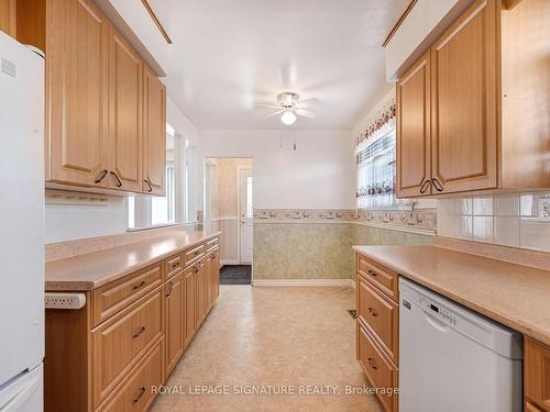 3289 Klaiman Dr, Mississauga, ON - Indoor Photo Showing Kitchen