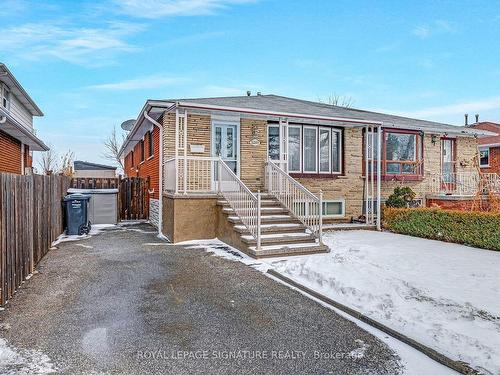 3289 Klaiman Dr, Mississauga, ON - Outdoor