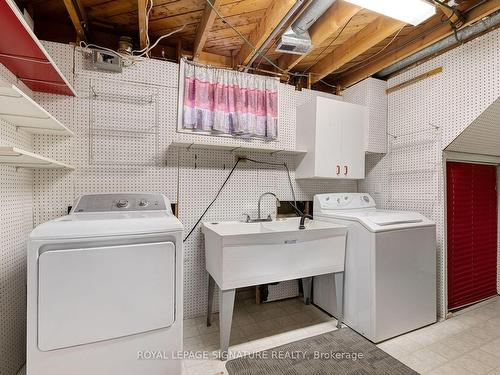 3289 Klaiman Dr, Mississauga, ON - Indoor Photo Showing Laundry Room