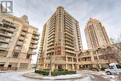 706 - 350 PRINCESS ROYAL DRIVE  Mississauga, ON L5B 4N1