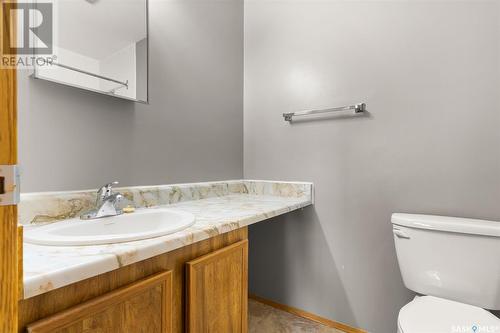 305 35 Alport Crescent, Regina, SK - Indoor Photo Showing Bathroom