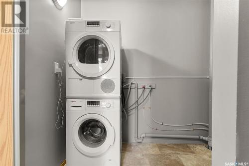 305 35 Alport Crescent, Regina, SK - Indoor Photo Showing Laundry Room