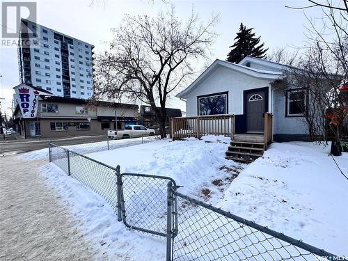 720 Dufferin Avenue, Saskatoon, SK - Outdoor