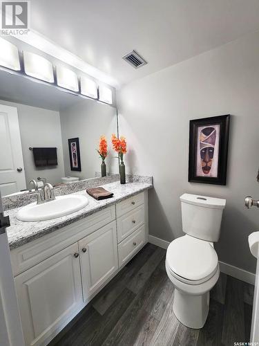 908 3520 Hillsdale Street, Regina, SK - Indoor Photo Showing Bathroom