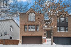 131 DUNBARTON COURT  Ottawa, ON K1K 4L6