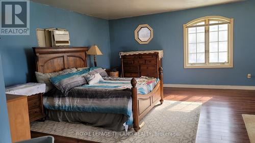 29 Wadsworth Street, London, ON - Indoor Photo Showing Bedroom