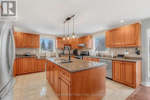 82 Rymal Road E, Hamilton, ON - Indoor Photo Showing Kitchen