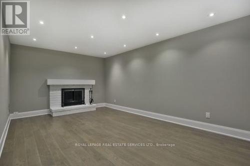 4584 Glastonbury Place, Mississauga, ON - Indoor With Fireplace