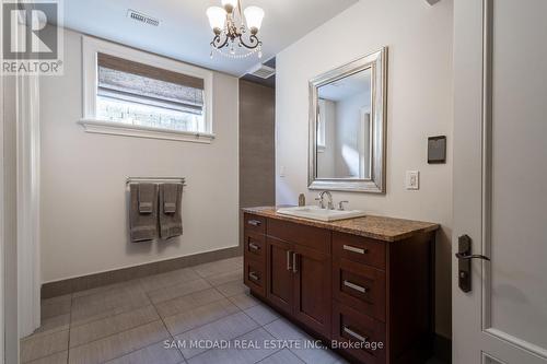 1502 Gregwood Road, Mississauga, ON - Indoor Photo Showing Bathroom