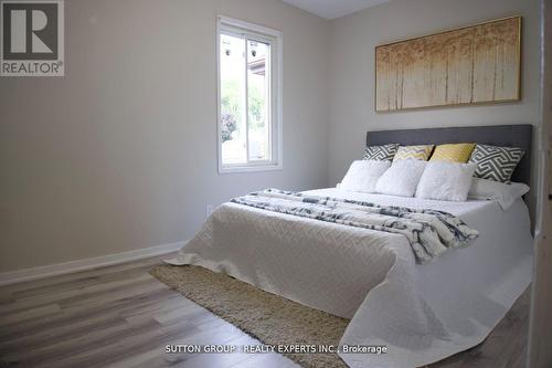 7 Cluny Avenue, Hamilton, ON - Indoor Photo Showing Bedroom