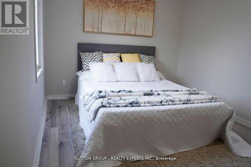 7 Cluny Avenue, Hamilton, ON - Indoor Photo Showing Bedroom