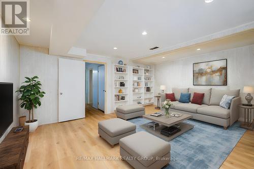 273 Bruyere Street, Ottawa, ON - Indoor Photo Showing Living Room