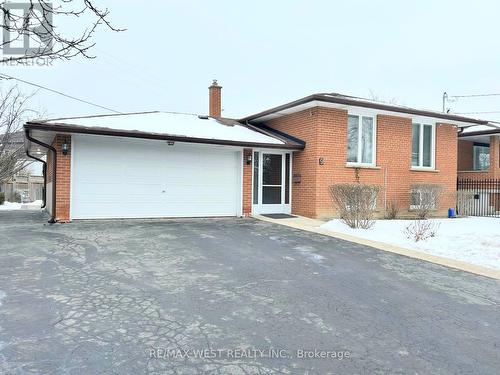 9 Sledman Street, Mississauga, ON - Outdoor