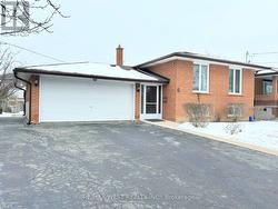 9 SLEDMAN STREET  Mississauga, ON L4T 1K4