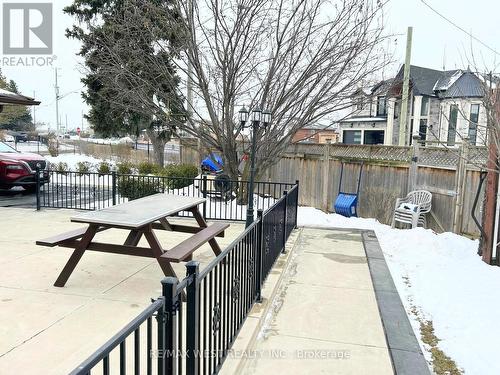 9 Sledman Street, Mississauga, ON - Outdoor