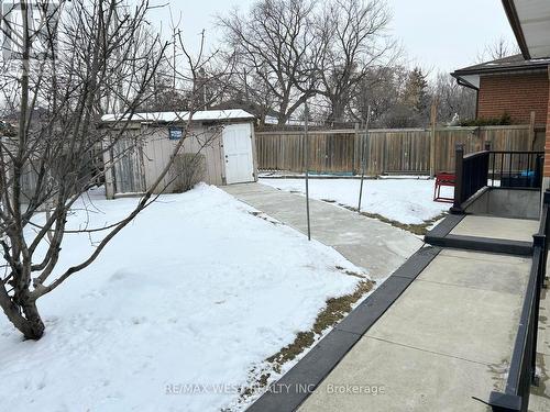 9 Sledman Street, Mississauga, ON - Outdoor