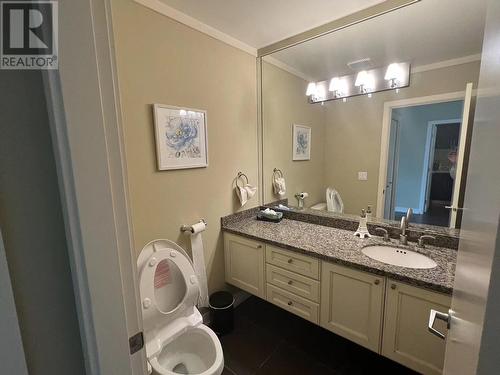 3823 Marine Drive, West Vancouver, BC - Indoor Photo Showing Bathroom