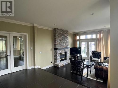 3823 Marine Drive, West Vancouver, BC - Indoor With Fireplace