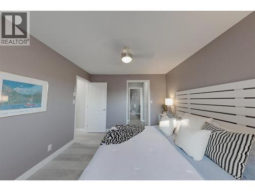 7600 Cottonwood Drive Unit# 3, Osoyoos, BC - Indoor Photo Showing Bedroom