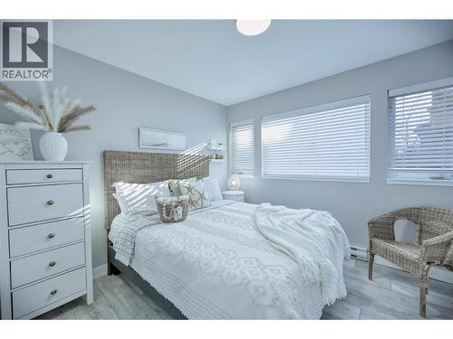 7600 Cottonwood Drive Unit# 3, Osoyoos, BC - Indoor Photo Showing Bedroom