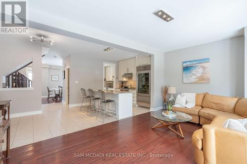 29 Premium Way, Mississauga, ON - Indoor Photo Showing Living Room