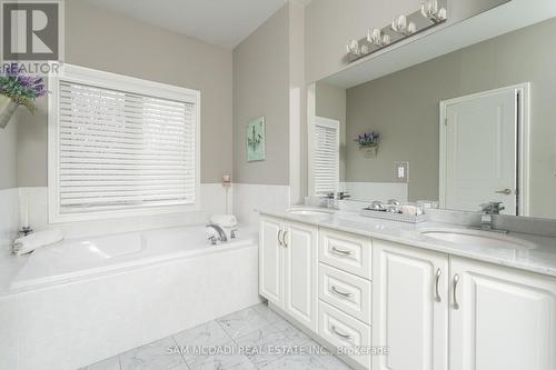 29 Premium Way, Mississauga, ON - Indoor Photo Showing Bathroom