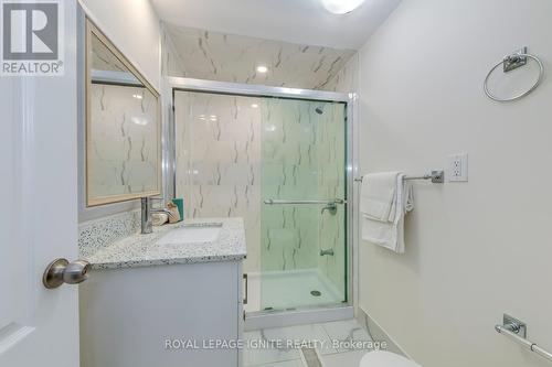 2656 Los Palmas Court, Mississauga, ON - Indoor Photo Showing Bathroom