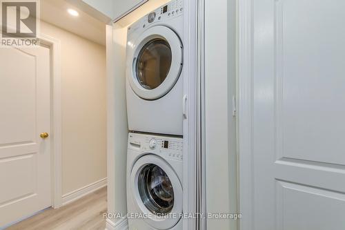 2656 Los Palmas Court, Mississauga, ON - Indoor Photo Showing Laundry Room